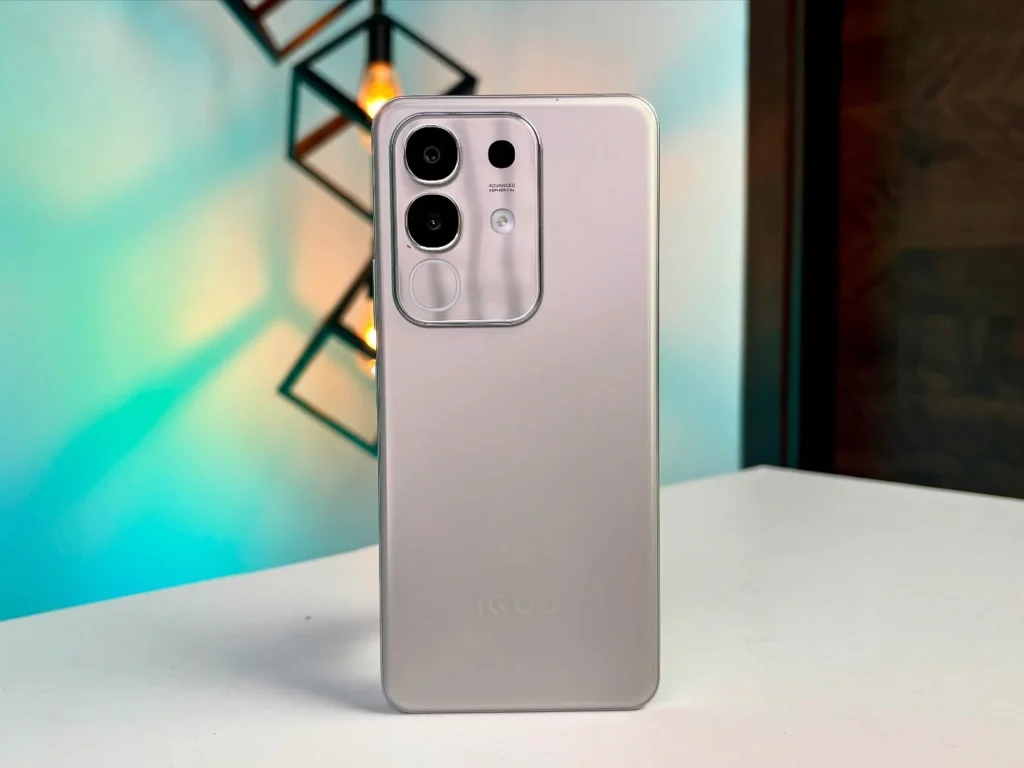 Design & Build of iQOO Z10x